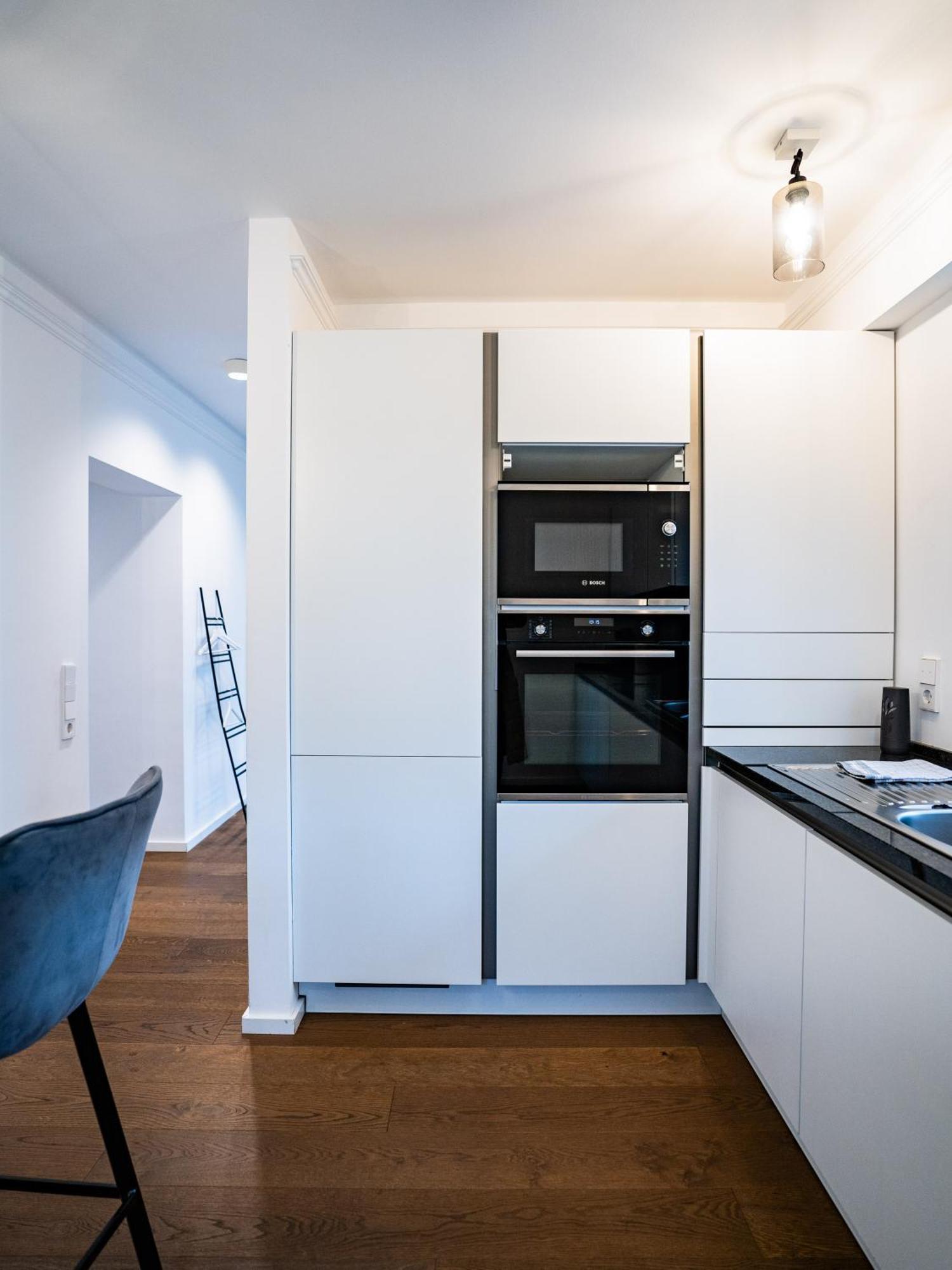 Whirlpool - Zentral - Designloft Mit Xxl Terrasse Apartment Wiesbaden Exterior foto