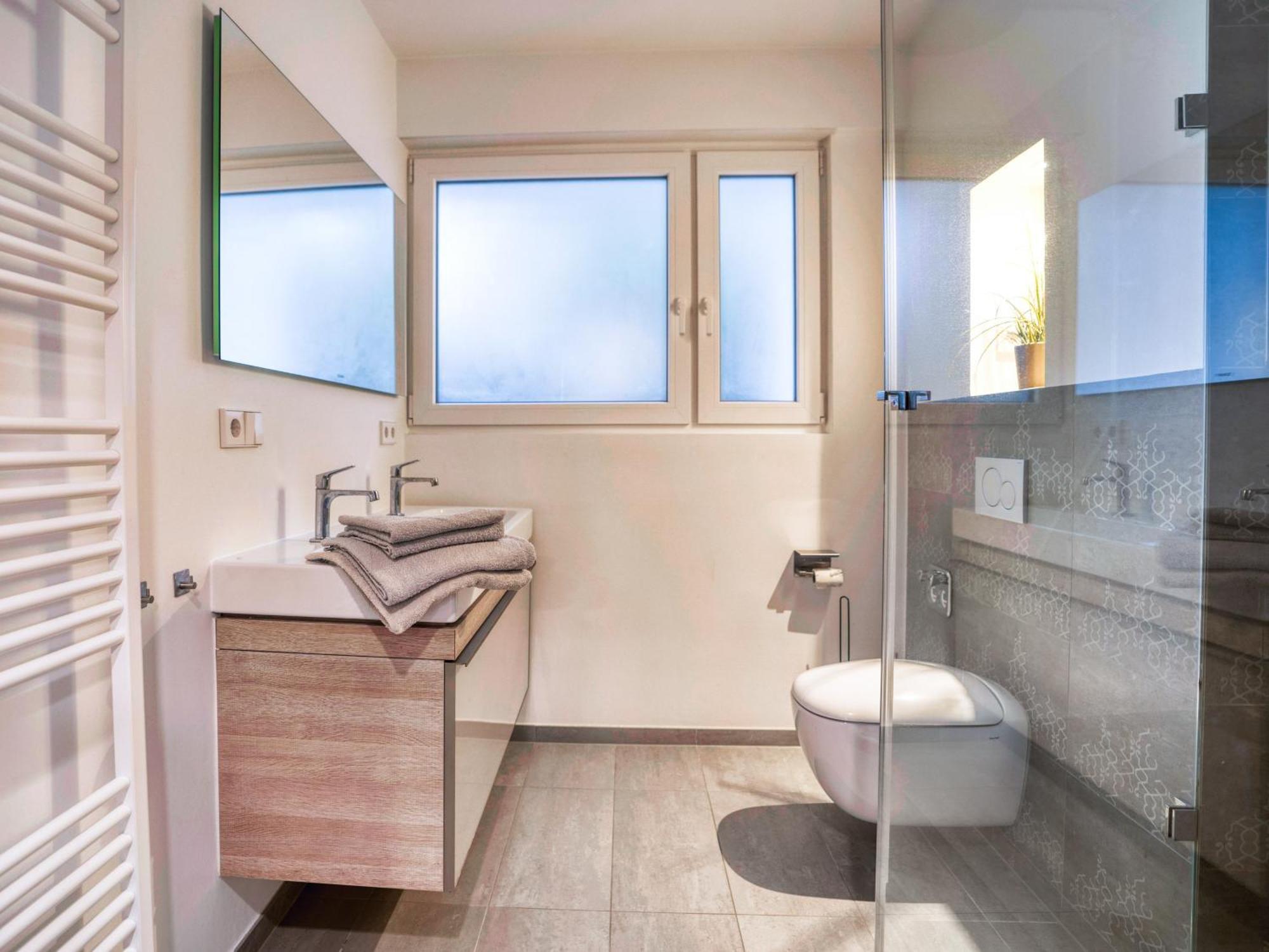 Whirlpool - Zentral - Designloft Mit Xxl Terrasse Apartment Wiesbaden Exterior foto