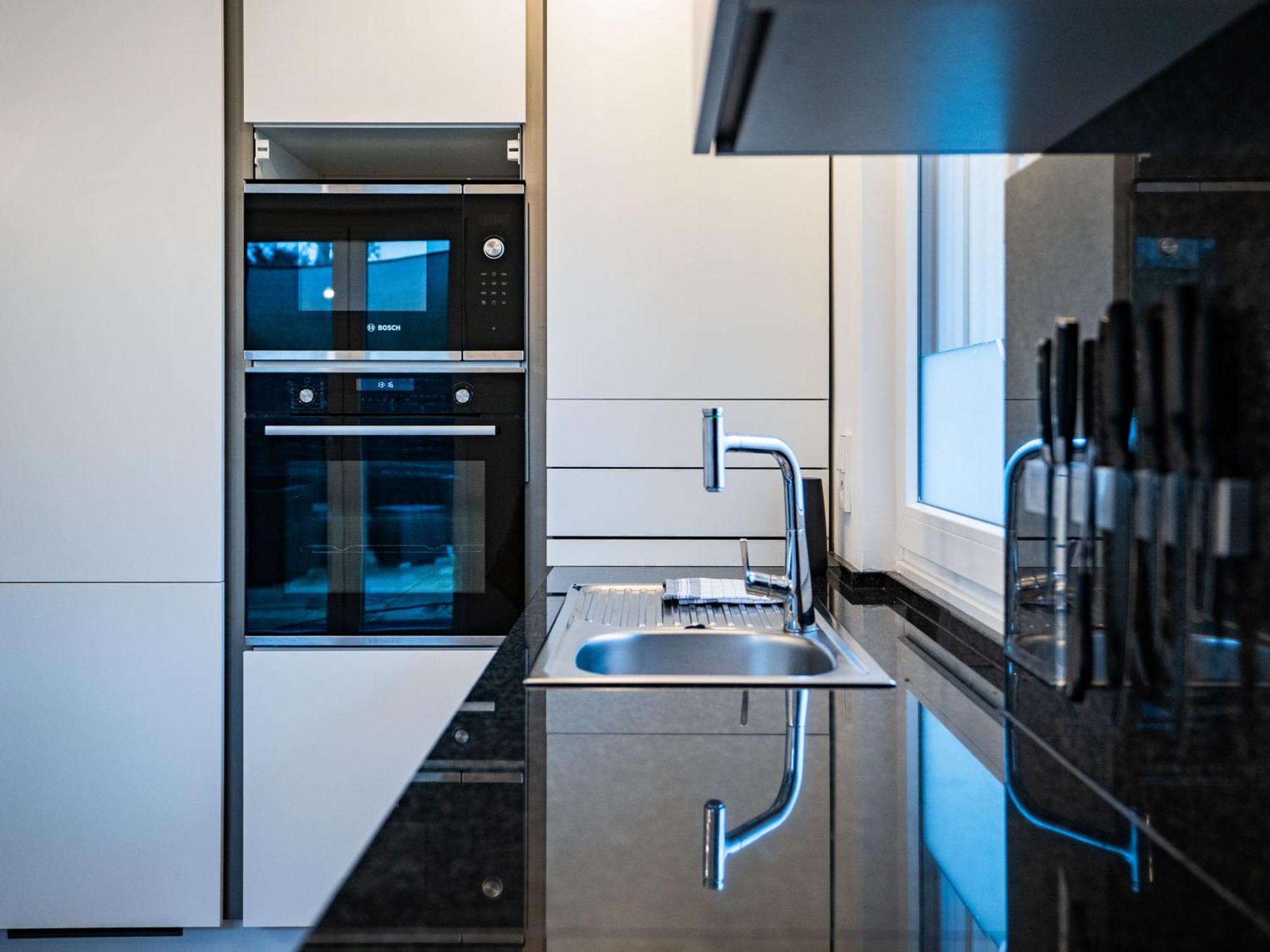 Whirlpool - Zentral - Designloft Mit Xxl Terrasse Apartment Wiesbaden Exterior foto