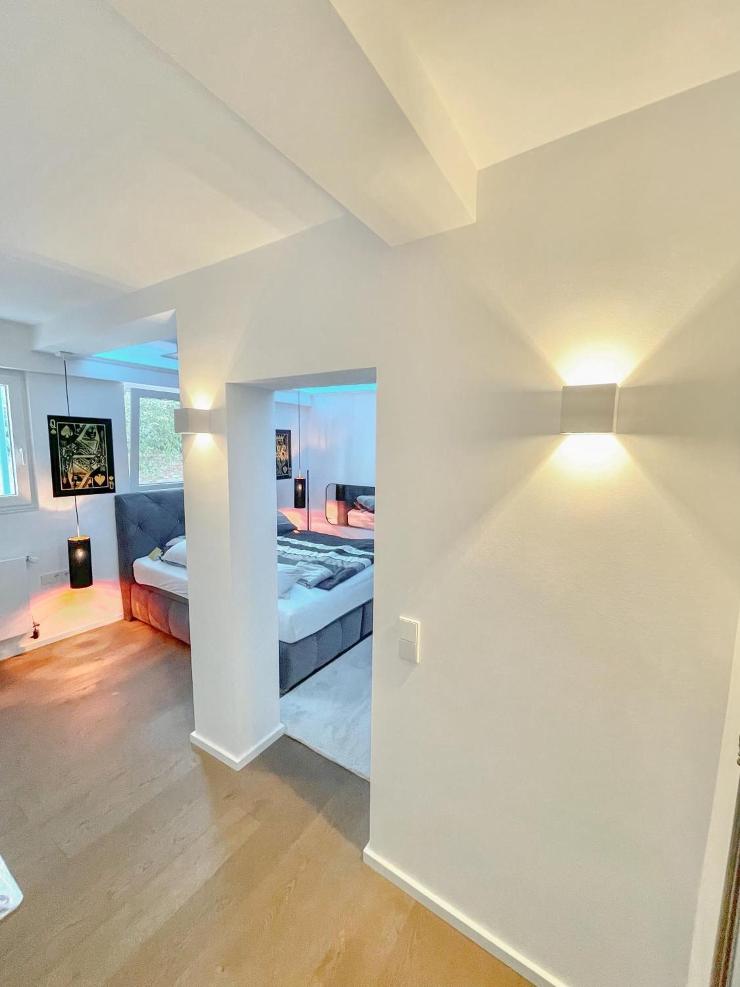 Whirlpool - Zentral - Designloft Mit Xxl Terrasse Apartment Wiesbaden Exterior foto