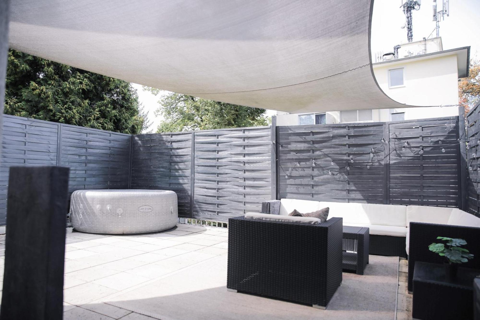 Whirlpool - Zentral - Designloft Mit Xxl Terrasse Apartment Wiesbaden Exterior foto